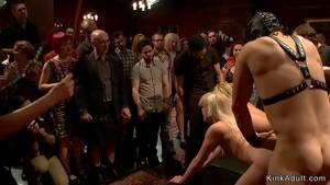 blonde party fuck - Hot blondes fucked at public party - XVIDEOS.COM