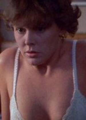 Amanda Bearse Sex - Amanda Bearse Nude? - When Will It Happen? | Mr. Skin