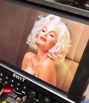 Amanda Holden Had Porn - Amanda Holden to host raunchy new TV show about sex as star got 'hands on'  in filming - Irish Mirror Online