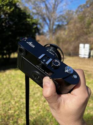 Leica Porn - Little bit of camera porn, looking forward to making some photos the next  few days. Have a great weekend everyone! : r/Leica