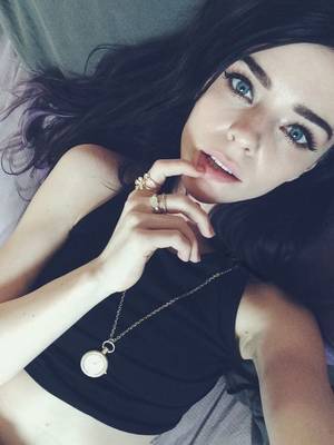 Ashe Maree Porn Companies - Online in 15 ðŸ˜´ Still super sleepy so catch me while you can!