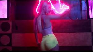 Iggy Big Ass Booty Porn - Iggy Azalea Sexy BOOTY compilation - XVIDEOS.COM