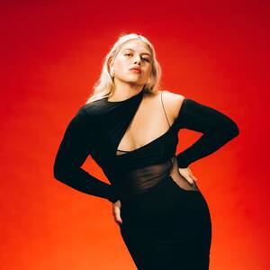 Black Hairy Pussy Kim Kardashian - Flash the flesh: why dressing sexy is back in fashion | Fashion | The  Guardian