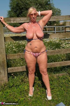 big tits mature bikini - Free Porn Bikini, Big Tits, Nudist Pics - Pichunter