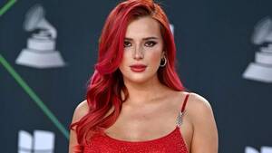 Bella Thorne Pregnant Porn - Bella Thorne flashes bum as she poses in nothing but towel for mirror  selfie - Daily Star