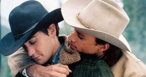 Dove Cameron Hardcore Porn - Russia to consider reclassifying gay love films as hardcore pornography