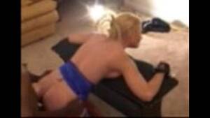 Breeding Bench Porn - white bitch chained to a breeding bench and blackbred - XVIDEOS.COM