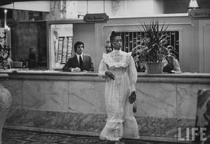 Naked Princess Porn - Elizabeth at the hotel Plaza in NY