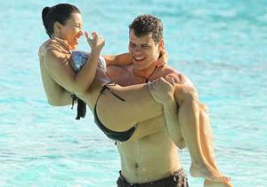 Kim Kardashian Honeymoon Porn - Kim Kardashian and Kris Humphries Divorce Hearing is Set for May 6th!