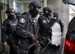 European Police Porn - Romanian Police SIAS (Special Actions and Intervention Service) with  cocaine [4109x2954] : r/policeporn