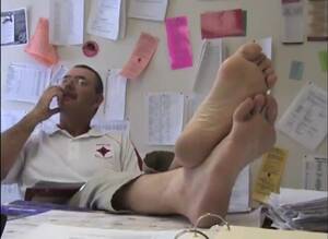Boy Mature Foot - Male feet: Mature Teacher Feet - video 2 - ThisVid.com