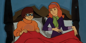 Gender Bender Scooby Doo Lesbian - Here's Why People Are Questioning Velma's Sexuality in HBO Max Spinoff