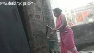 desi nude bathing outdoor - Desi village aunty bathing outdoor indian porn tube