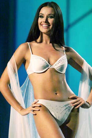 Aleksandra Ivanovskaya - CÃ¡c Hoa háº­u Nga tá»«ng vÆ°á»›ng scandal - VnExpress Giáº£i trÃ­