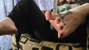 foot vibrator porn - ViperGirls