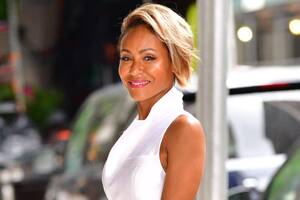 Jada Pinkett Smith Pussy Slip - Jada Pinkett Smith is 46, but her vagina is 16