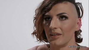 big nose shemale - Pierced nose shaved head brunette tranny anal fucks photographer - XNXX.COM