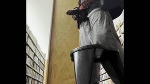building jerking cum shot - Jacking in library - XVIDEOS.COM