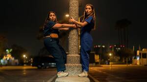 Kaitlyn Dever Lesbian Porn - Booksmart sex and masturbation - Beanie Feldstein and Kaitlyn Dever explain