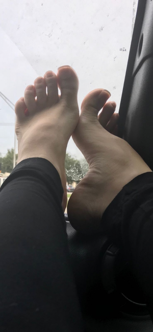 Amateur Foot - Random amateur feet - Porn Videos & Photos - EroMe