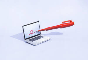 drunk handjob airport - BuzzFeed Style Guide