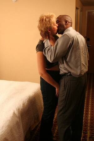 interracial sex kiss - Interracial Kissing Nude & Porn Pics - ViewGals.com