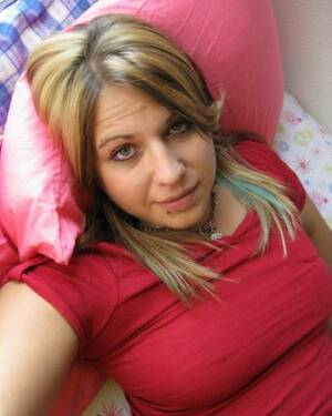 chubby blonde teen perky - Cute chubby girl takes selfshot pictures in bed of her perky tits and round  ass Porn Pictures, XXX Photos, Sex Images #3623142 - PICTOA