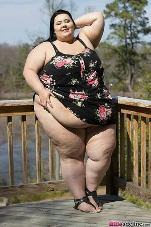 chubby bbw amputee - As Rod Stewart says, she wears it well. At least I think that's what