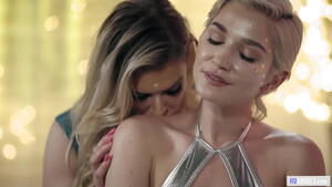 hot beautiful lesbian sex - Beautiful Stepmom Brooke Banner and hot girl having lesbian sex -  XVIDEOS.COM