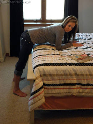 girls spanked at home - Explain to them that they lack to converge so they should be still and that  choose desist from them term in neatness to get from d gain it right.