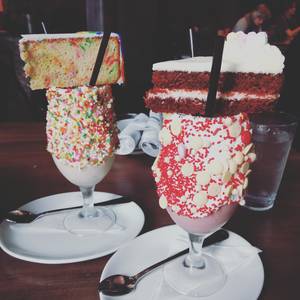 Chicago Public Porn - [OC] Cake Shakes at Public House in Chicago ! [3456x3456]