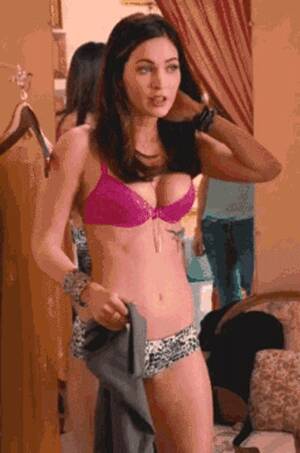 Megan Fox Dick - Megan Fox confirms she drinks blood (25 GIFs of Megan being hot)