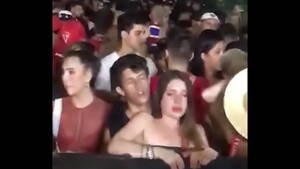 No Show Porn - Comendo a tia no show - XNXX.COM