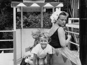 Anime Toddlercon Porn - Why Aren't You Laughing?