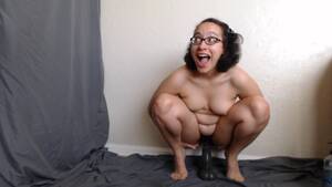 dildo too big - Trying to Fit too Big Dildo - Pornhub.com