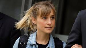 Allison Mack Porn - Allison Mack: Inside Her Journey From 'Smallville' to Alleged Sex Cult  Leader : r/television