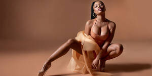 big booty ebony nicki minaj porn - Nicki Minaj Gets Nude With Mac Cosmetics | EMCEE