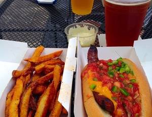 Greasy Food Porn - Food Porn Friday: Tasty 8s Gourmet Hot Dogs