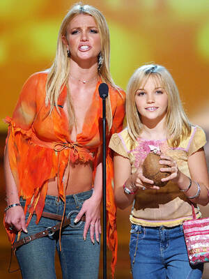 Does Jamie Lynn Spears Porn - Britney Spears Slams Jamie Lynn For Dying Hair Like Christina Aguilera â€“  Hollywood Life