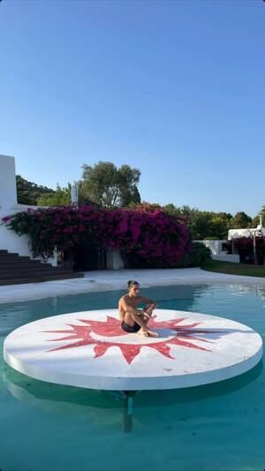 ibiza nude beach tumblr - the other dimension â€” via tom.ayerbe Instagram story (July 19, 2022)