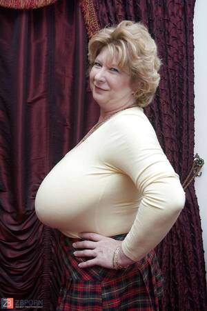 dangling tits - Huge Dangling Titties