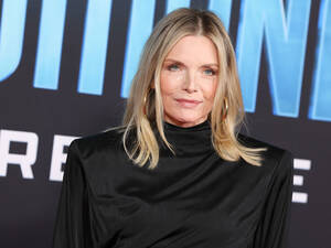 Michelle Pfeiffer Porn - Michelle Pfeiffer Makeup Free Selfie: Photo â€“ Hollywood Life