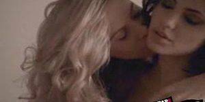 Angelina Jolie Lesbian Porn - Angelina Jolie Lesbian Scenes