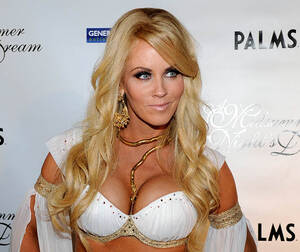 Jenny Mccarthy Having Sex - Whoops! Jenny McCarthy accidentally sends nude photo to dentist â€“ New York  Daily News