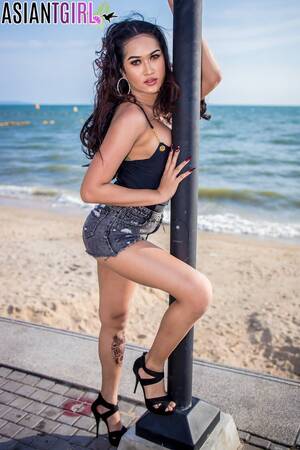 asian franks ladyboy helen - Bathing Suit Beauty Ladyboy Helen | Ladyboy Portal