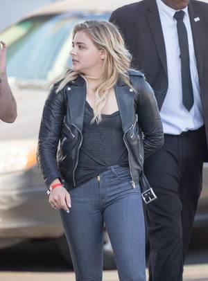 Chloe Grace Moretz Schoolgirl Porn - [Image: VVuNUE0.jpg]