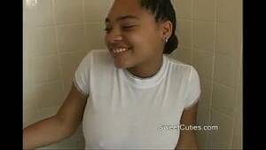 black boobs in shirt - Yellabone Gets T-shirt wet - XVIDEOS.COM