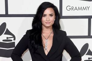 demi lovato nude porn - Demi Lovato Laughs Off Photo Hack: 'The World Has Seen Me Nude By Choice' -  TheWrap