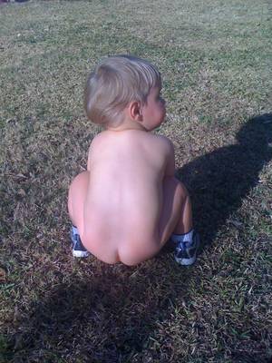 Girls Pooping Outside Porn - poop outside