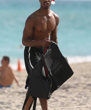 christmas party nudist beach - Chris Hemsworth, Zac Efron & More Make Our Hot Guys of Christmas List